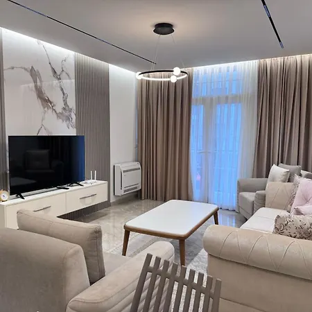 Roes 1 * تيرانا